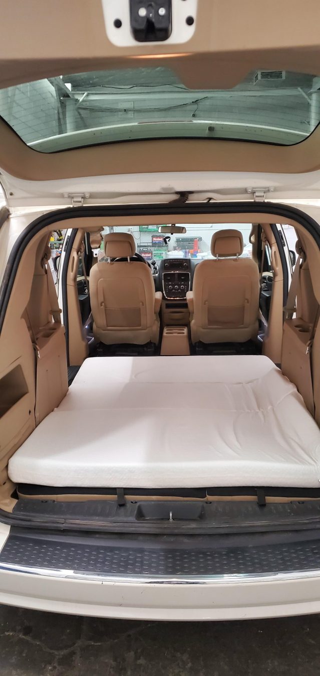 MiniVan Rental US with Sleeping Solution Travellers Autobarn