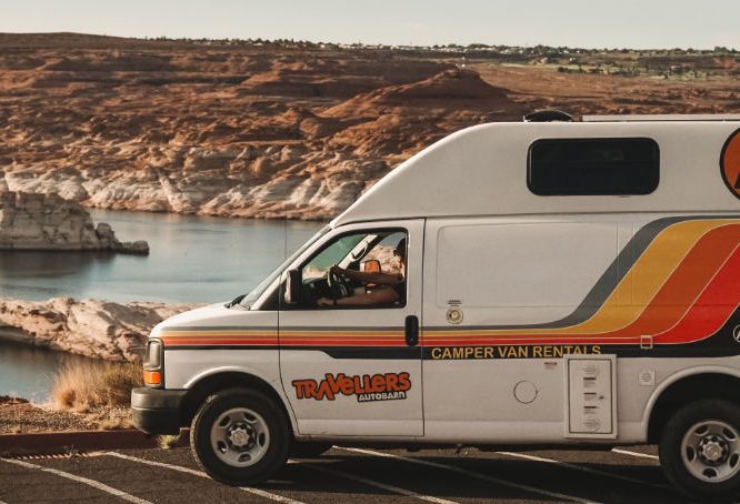 campervan at Lake Powell in Utah