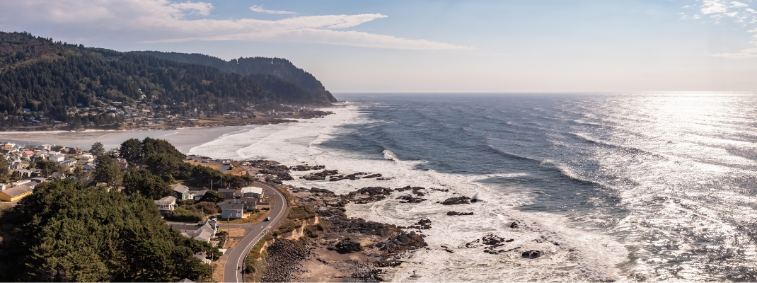 The town of Yachats at the central Oregon Coast. Highway 101 winding through town